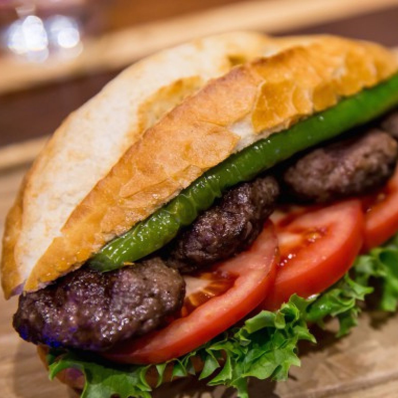 Yarım Ekmek Arası Köfte