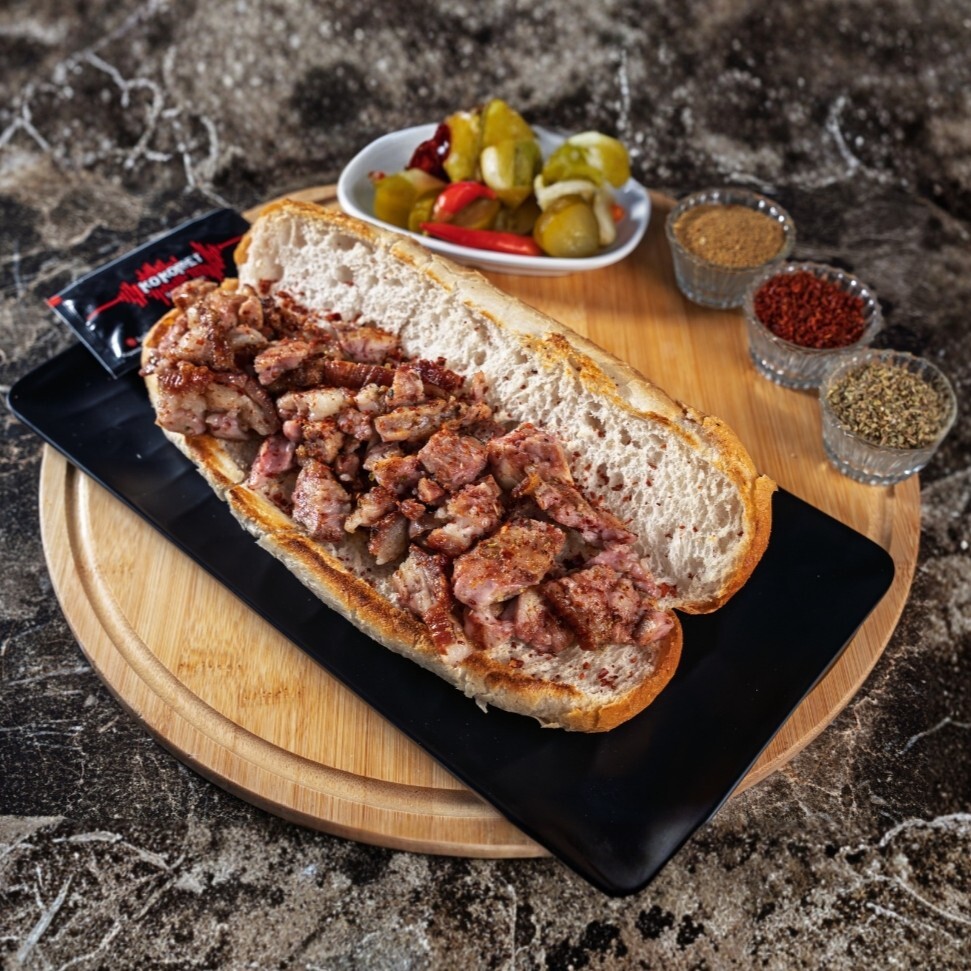 Atom Kokoreç Ekmek