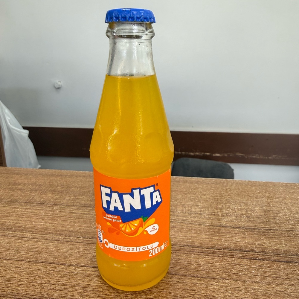 Fanta ( şişe )