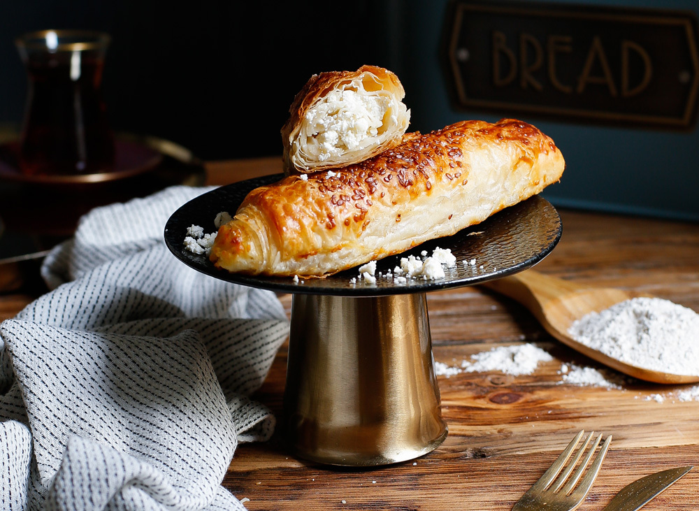 Bol Peynirli Börek