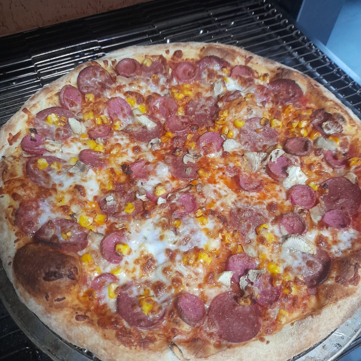 BolSucuklum Pizza: (XL Boy)