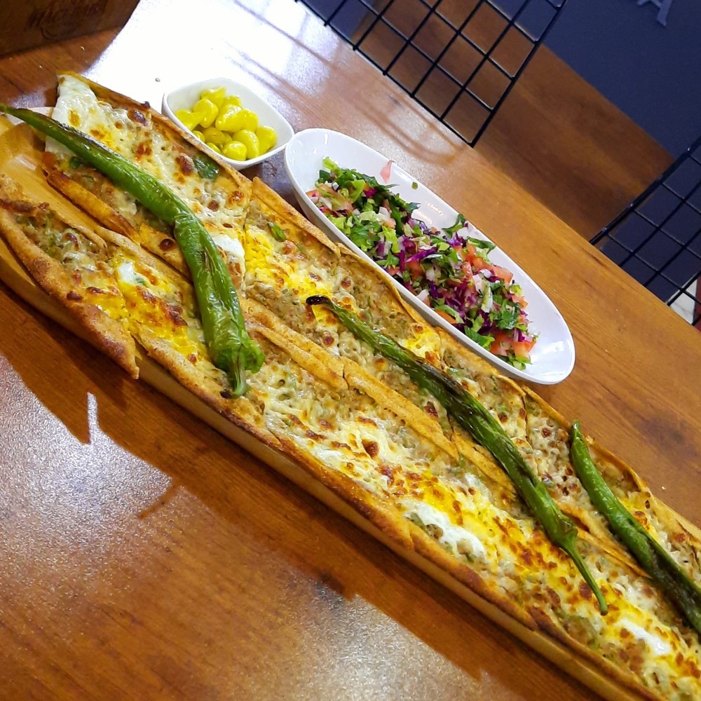 Bol Etli Karışık Pide