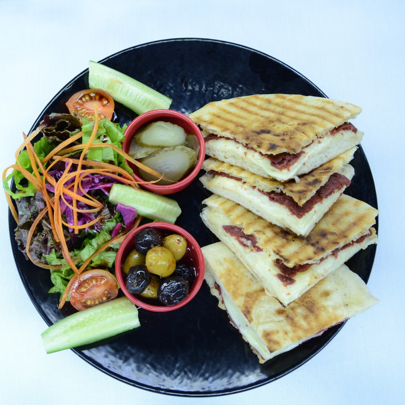 Bazlama Kaşarlı Tost