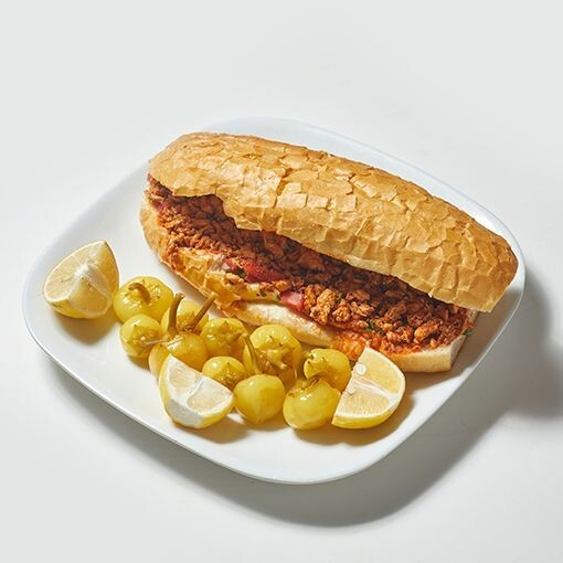 Yarım Ekmek Arası Chddarlı Tavuk