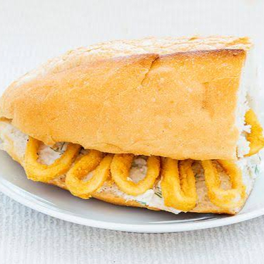 Yarım Ekmek Arası Kalamar