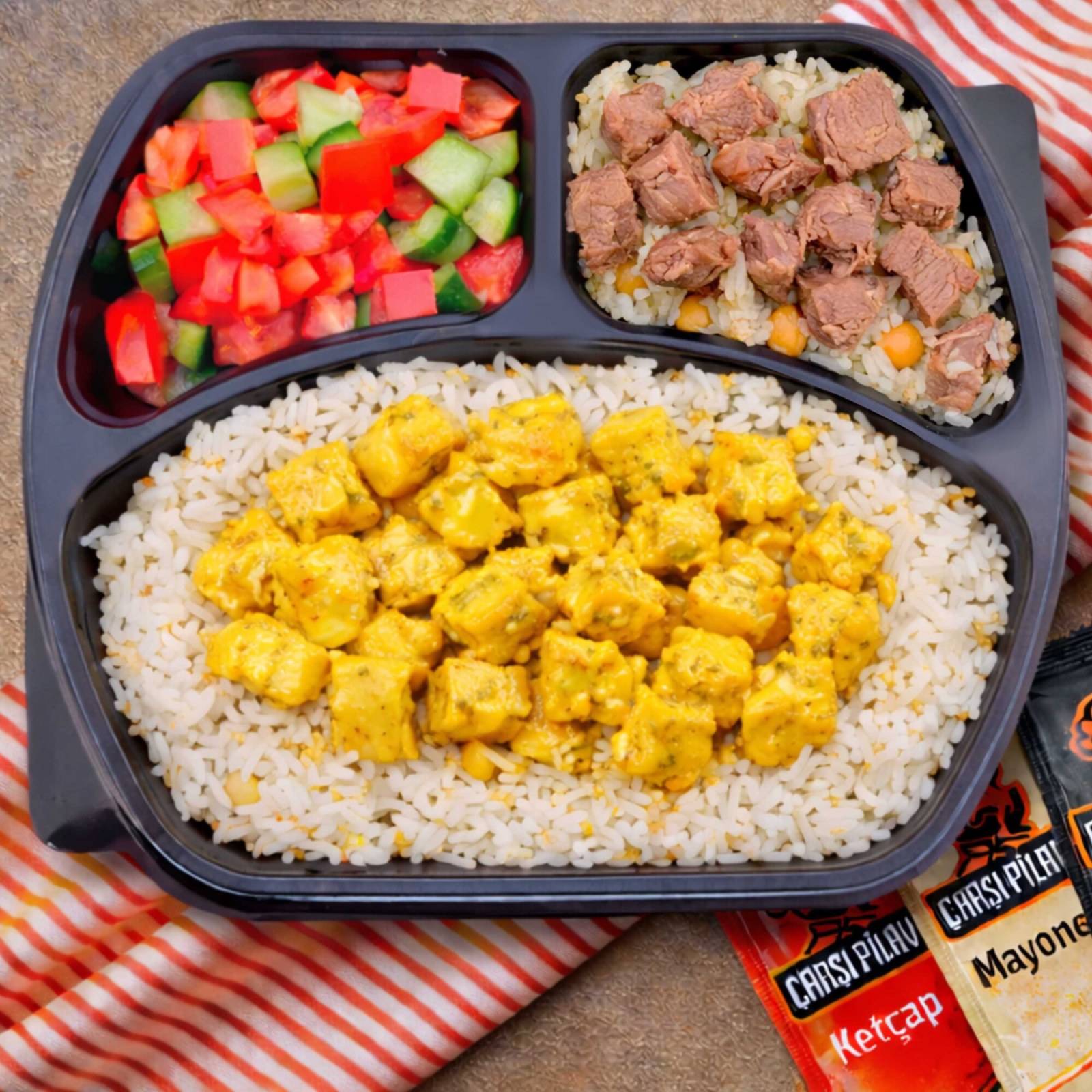 1.5 Mix - Köri Soslu Tavuklu & Kavurmalı Pilav