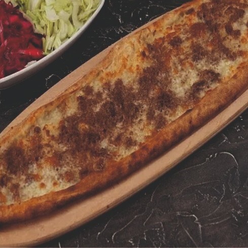 Kıymalı Kaşarlı Pide