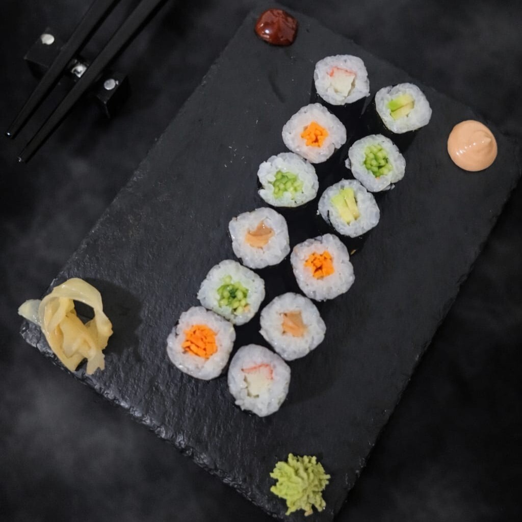 Uzo Maki (12 Pcs.)