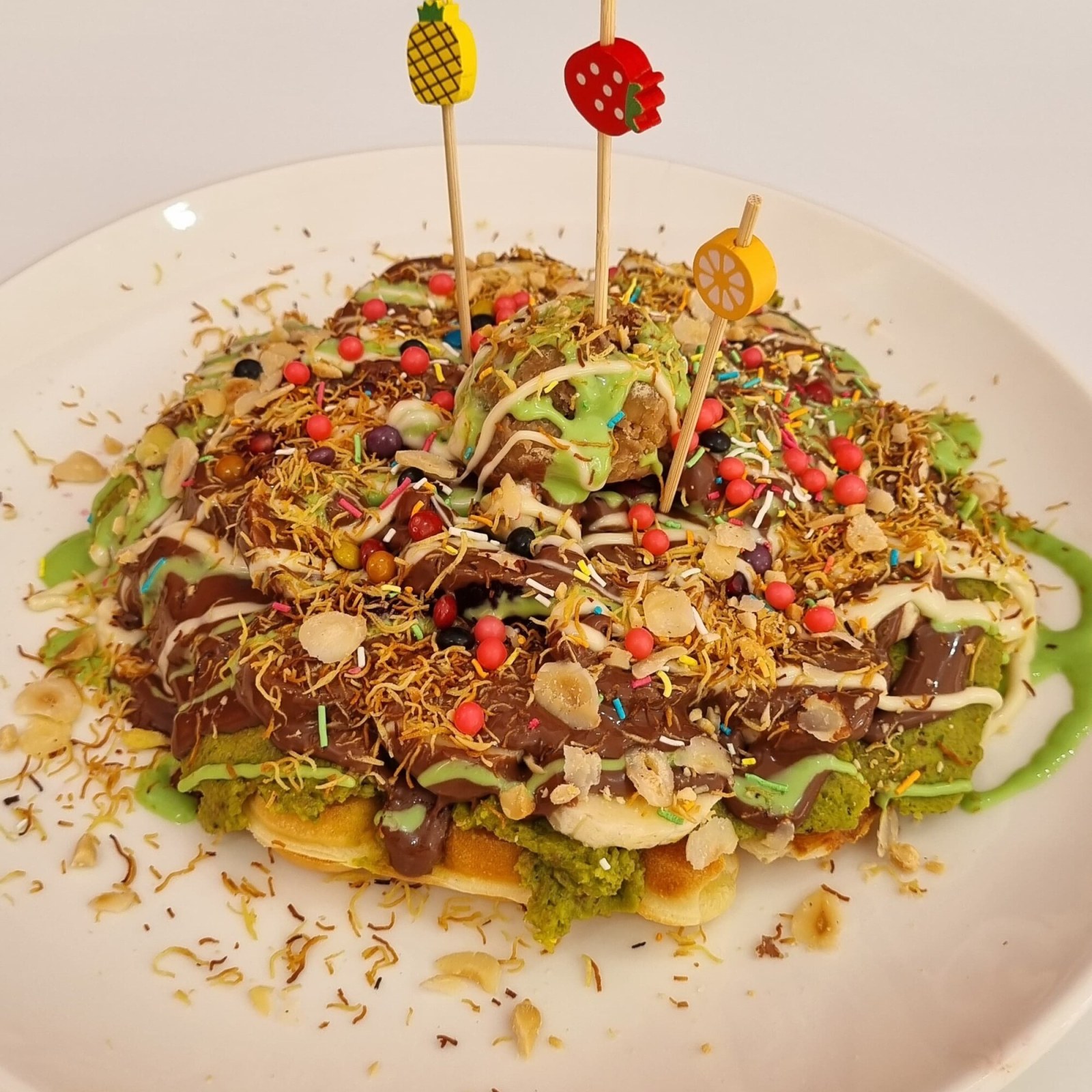 Dubai Çikolatalı Waffle