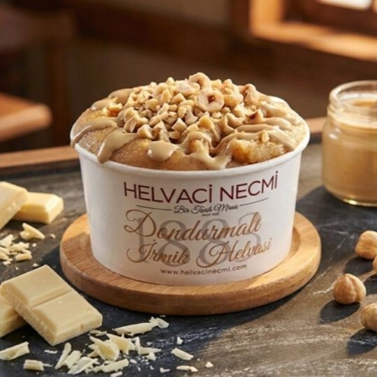 Beyaz Çikolatalı İrmik Helvası Dondurmalı (100 cc)