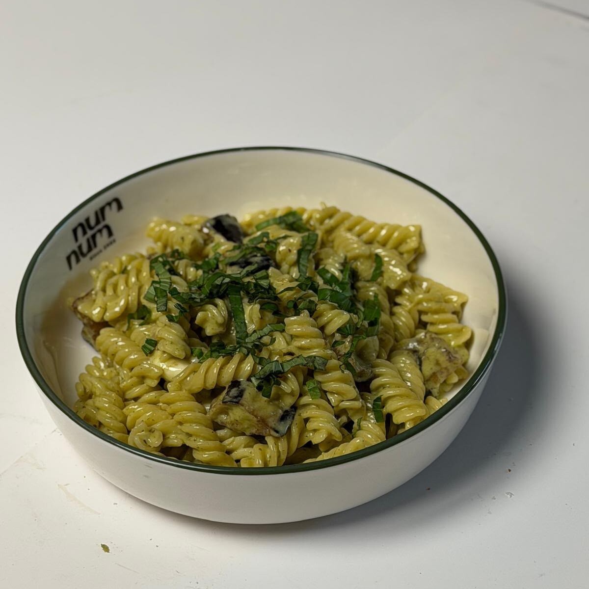 Fusilli Pesto ve Mozzarella