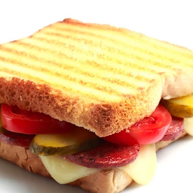 Tost Ekmeğine Yengen