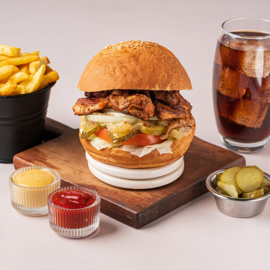 Közlü Tavuk Burger Menü