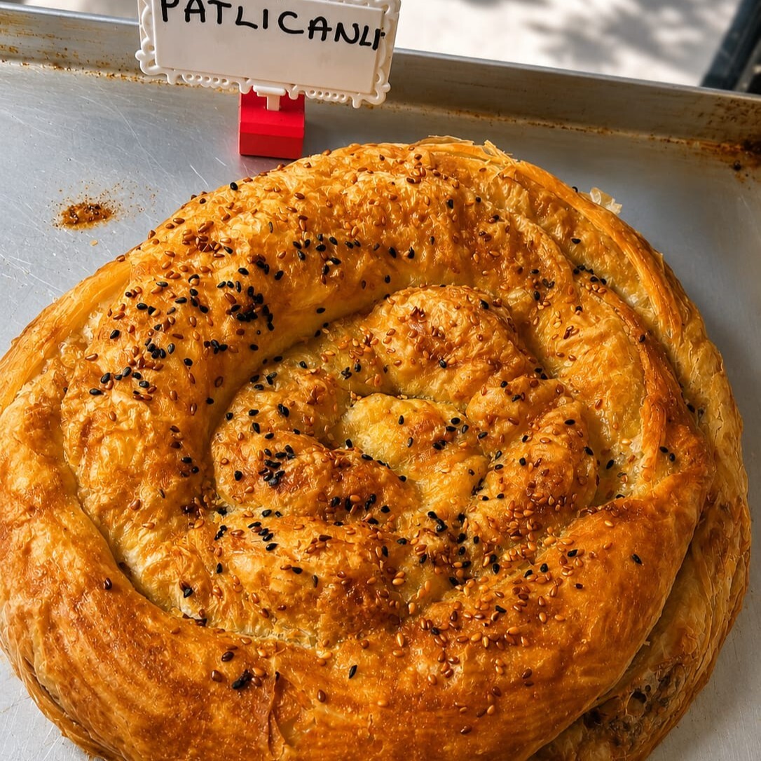 Patlıcanlı ve köz biberli özel boşnak böreği porsiyon