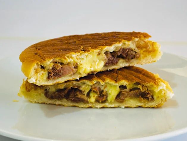 Yumurtalı Kavurmalı Tost