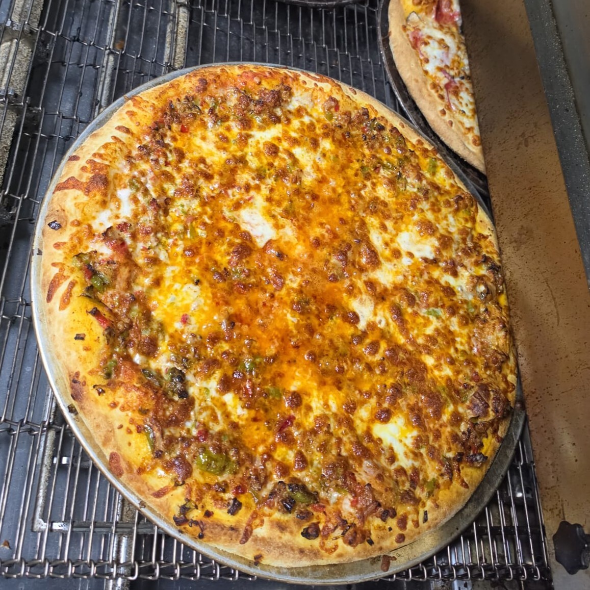 Kokoreçli Pizza (Orta Boy)