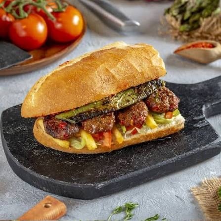 Köfte Ekmek (Yarım Ekmek)