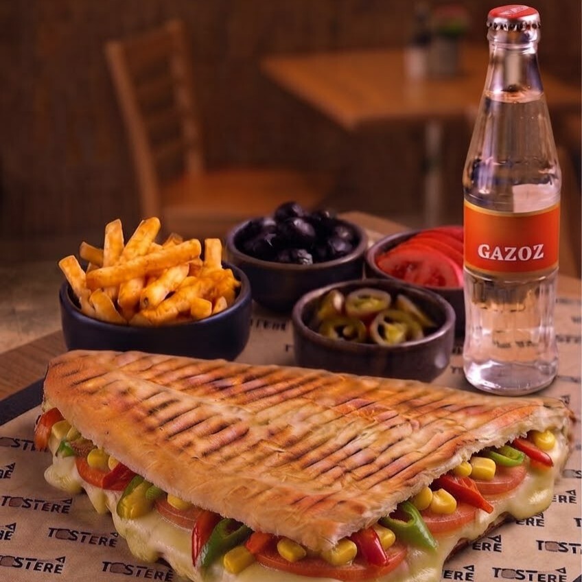 Sebzeli Tost Menü