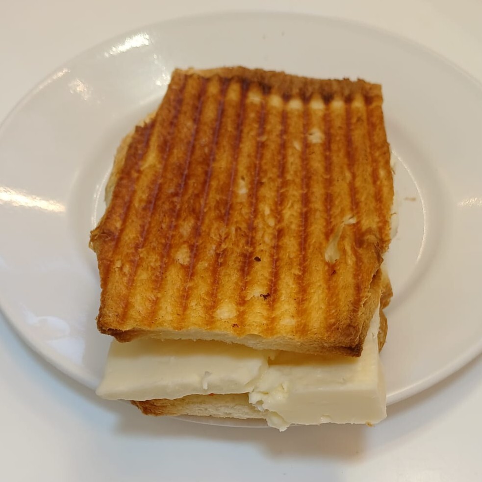 beyaz Peynirli Tost