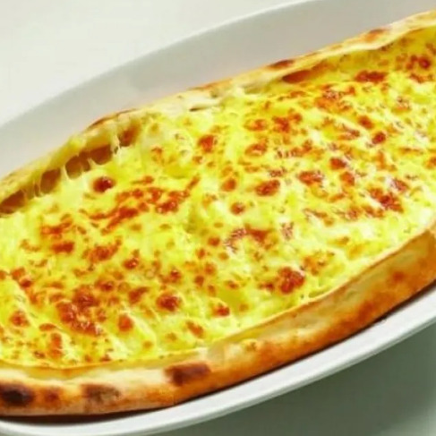 Kaşarlı Yumurtalı Pide