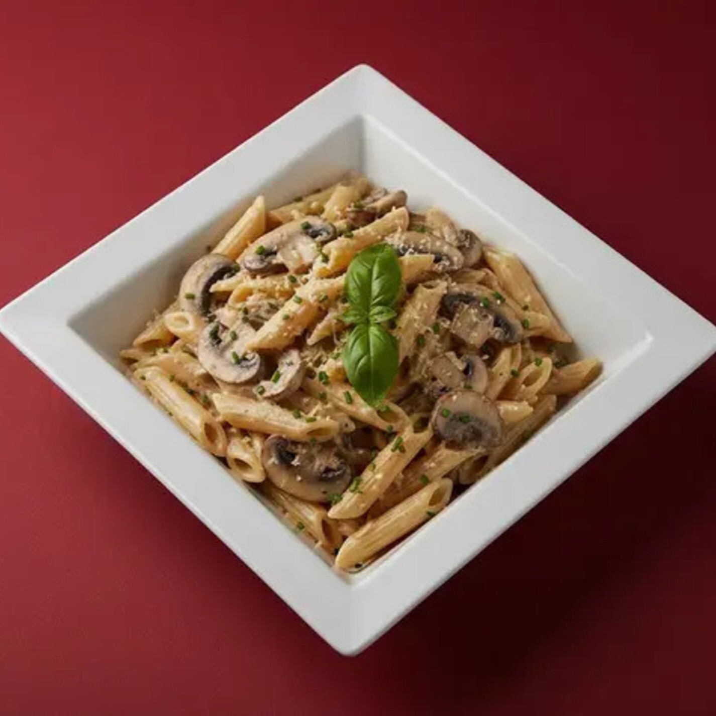 Kremalı Mantarlı Tavuklu Penne