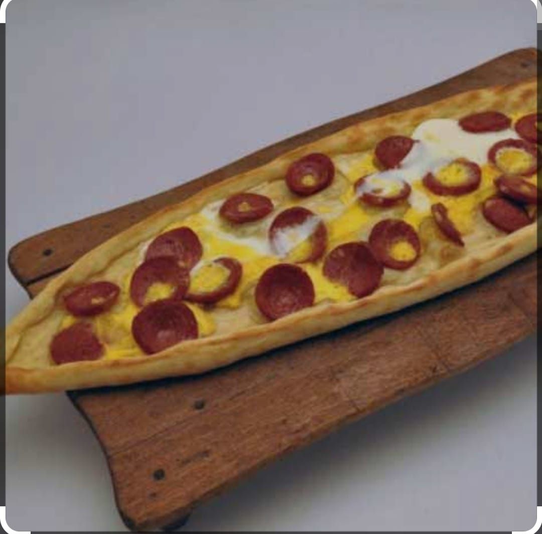 Sucuklu Yumurtalı Pide