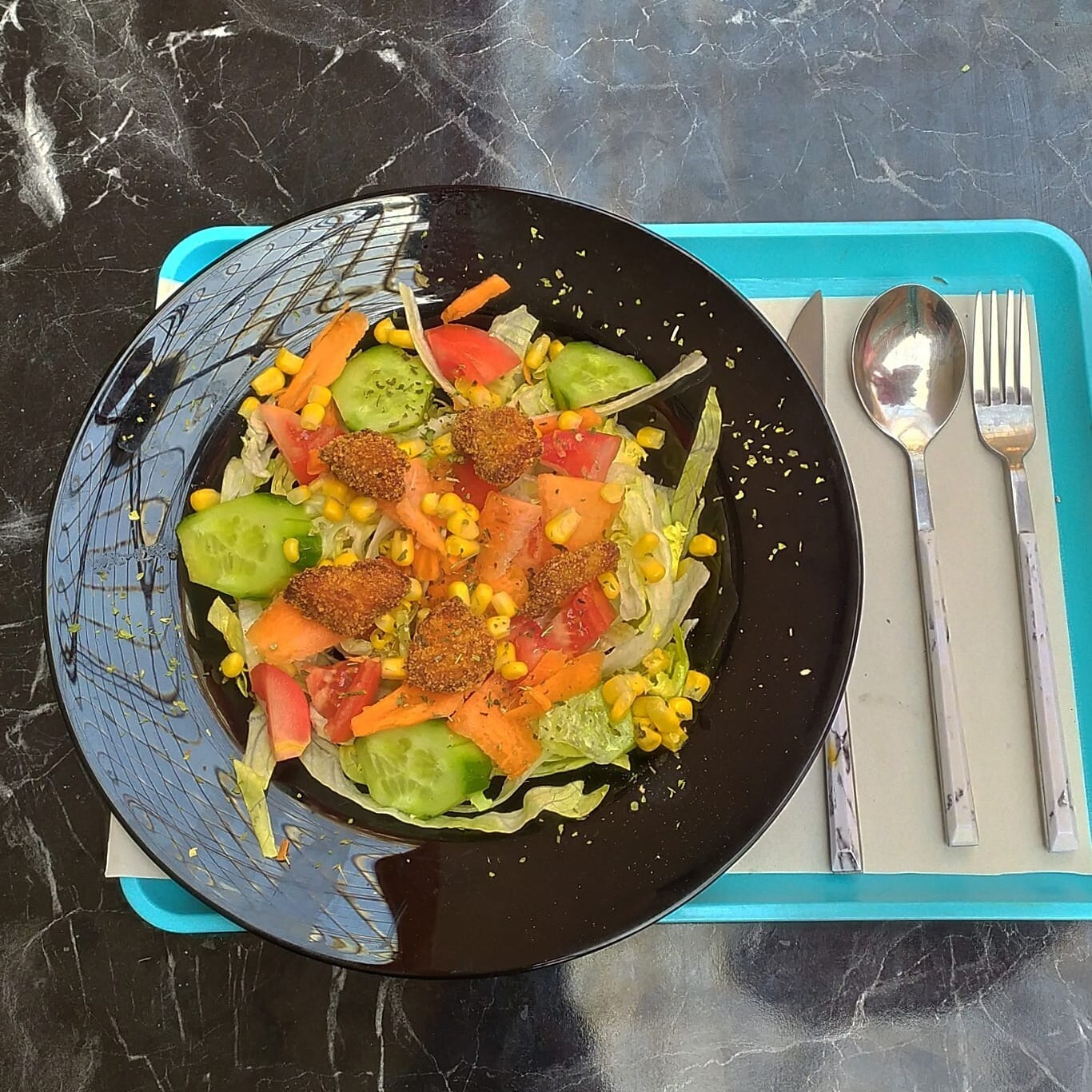 Çıtır Tavuklu Salata