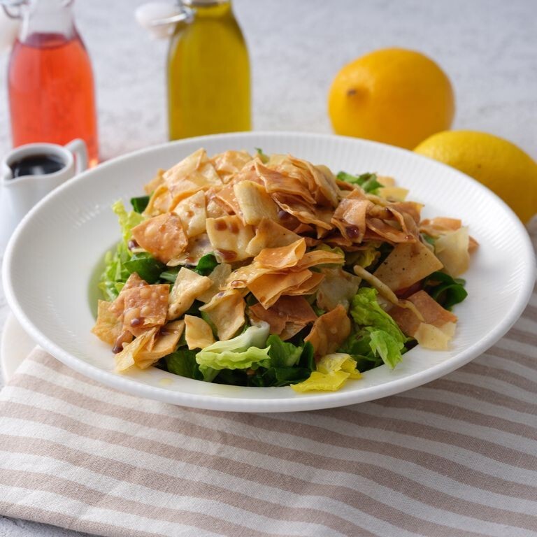 Fettuş Salatası
