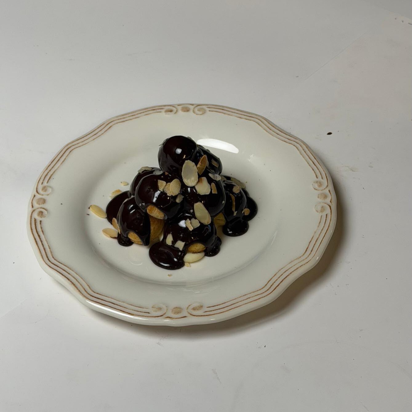Mono Profiterol
