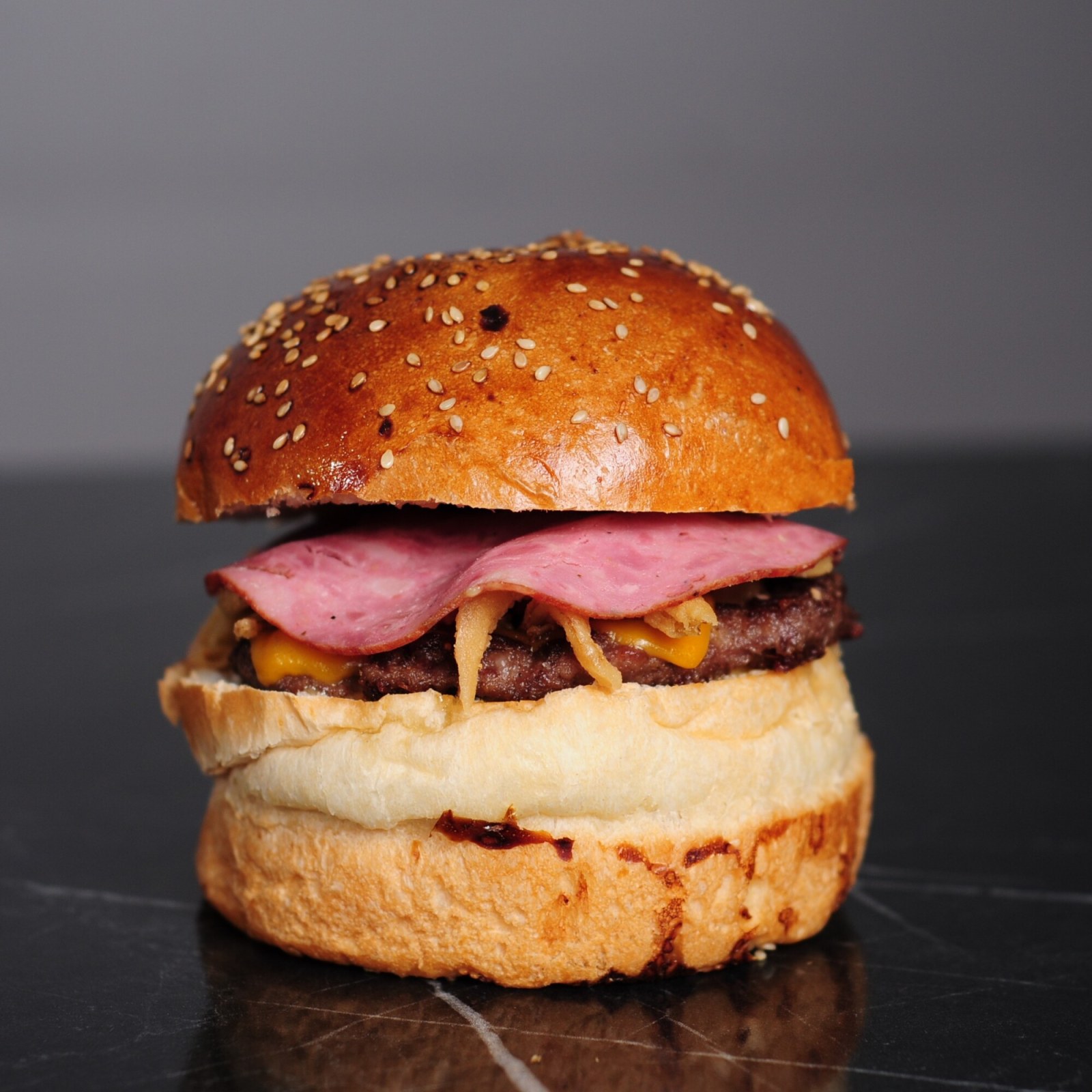 Dana Füme Burger