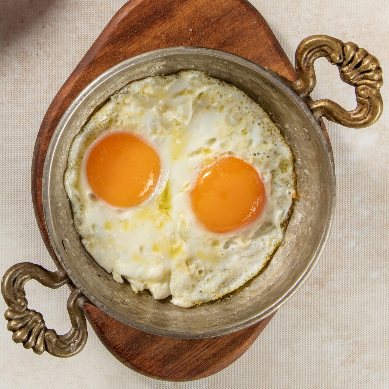 Sahanda Yumurta