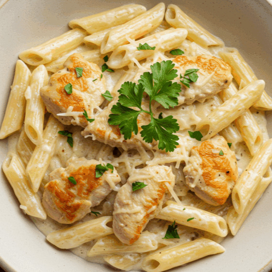 Kremalı Tavuklu Penne