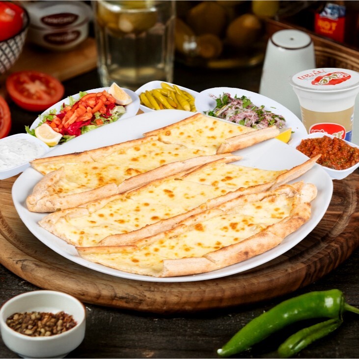 Kaşarlı Pide Menü