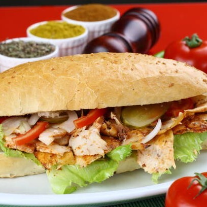 Yarım Ekmek Arası Tavuk Döner