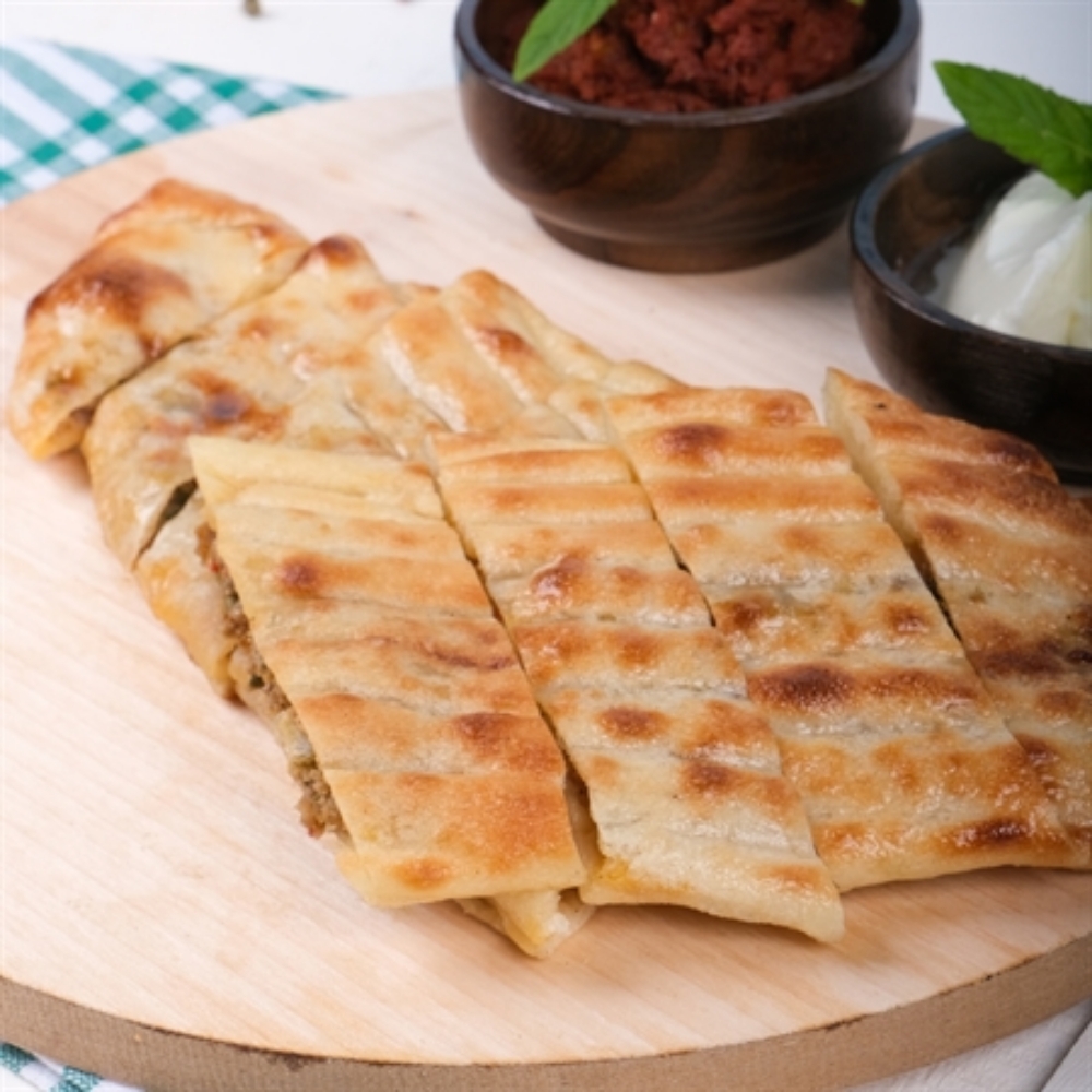 Kıymalı Kır Pidesi