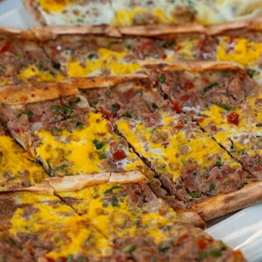 Kıymalı Yumurtalı Cantık Pide