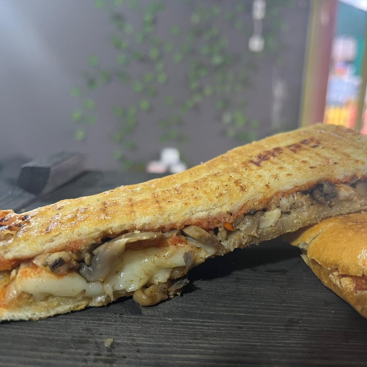 Mantarlı Kaşarlı Tost ( tüm ekmek)