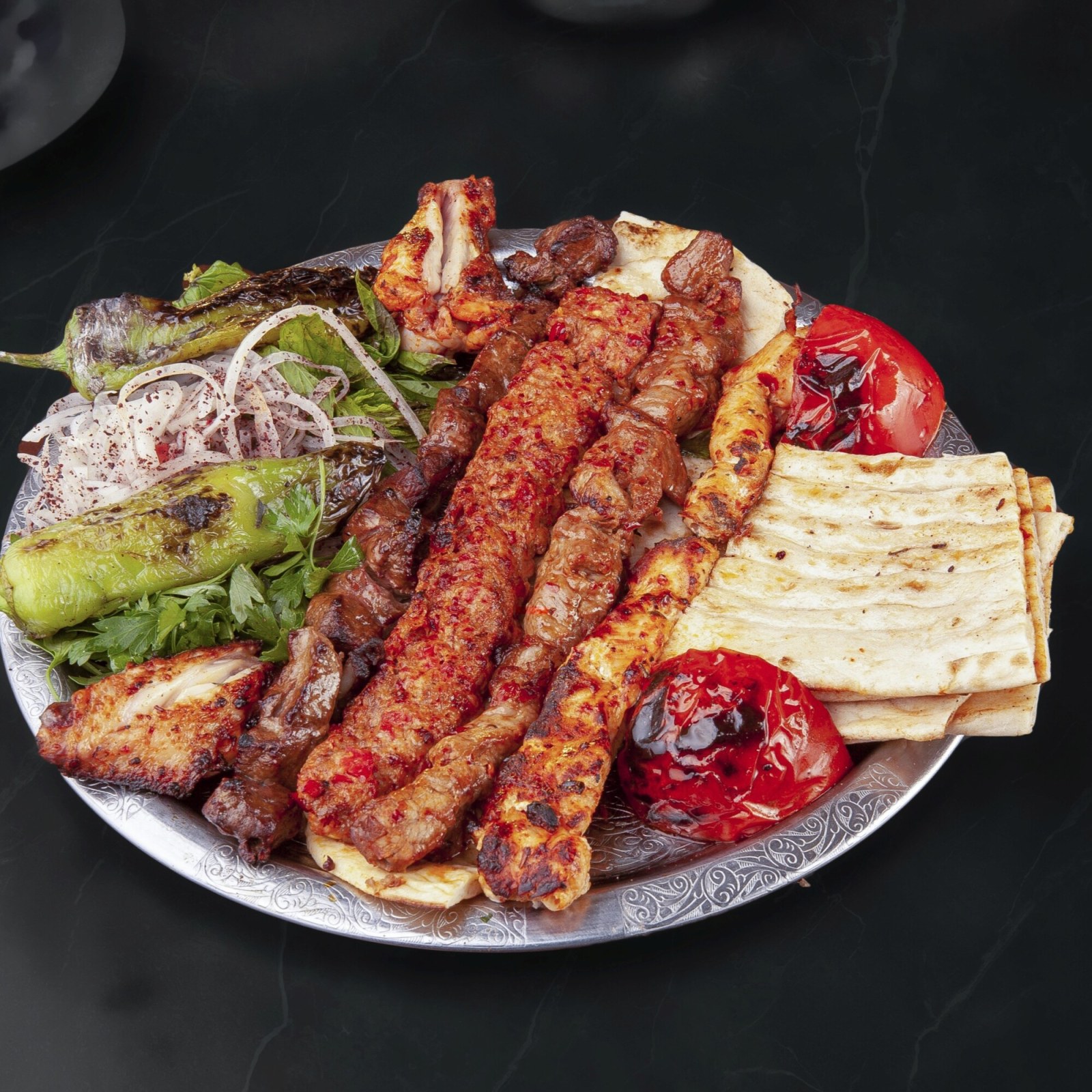 Karışık Kebap Servis