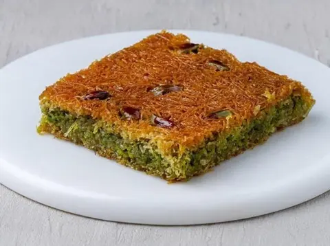Fıstıklı Kadayıf Tatlısı