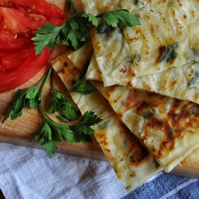 4 Kişilik Karma Menü ( Kıymalı , Kaşarlı , Patatesli , OtluPeynirli + 1 L CocaCola )
