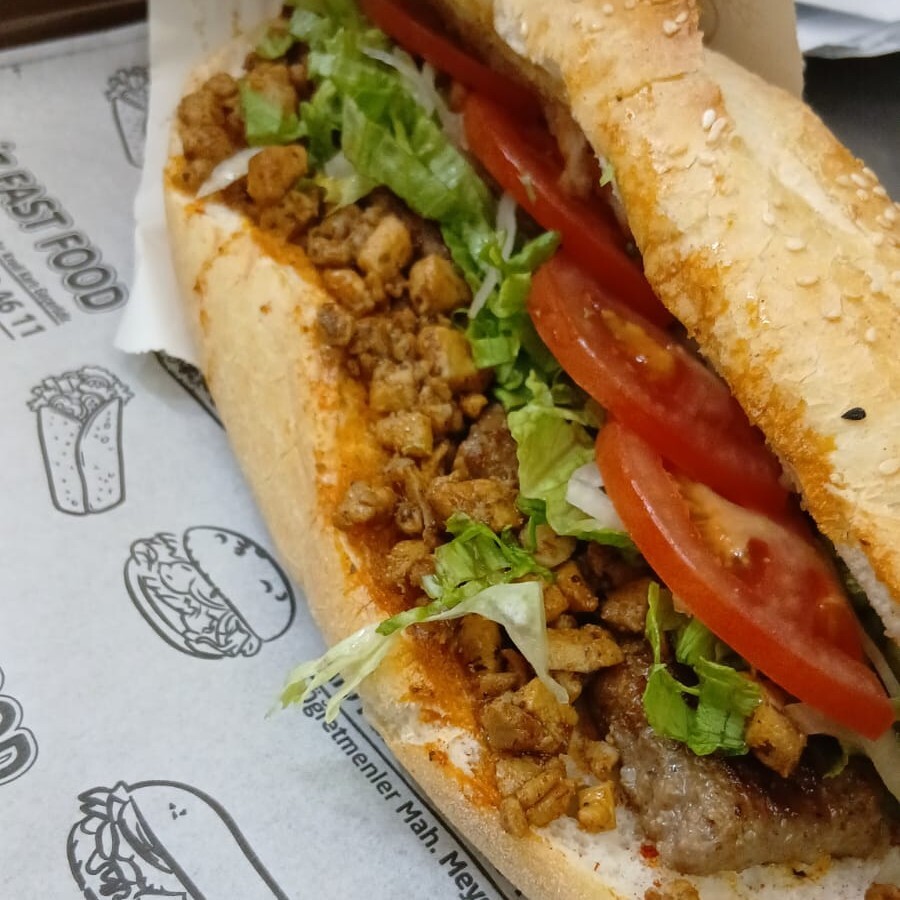 Tam Ekmek Arası Tavuk İncik