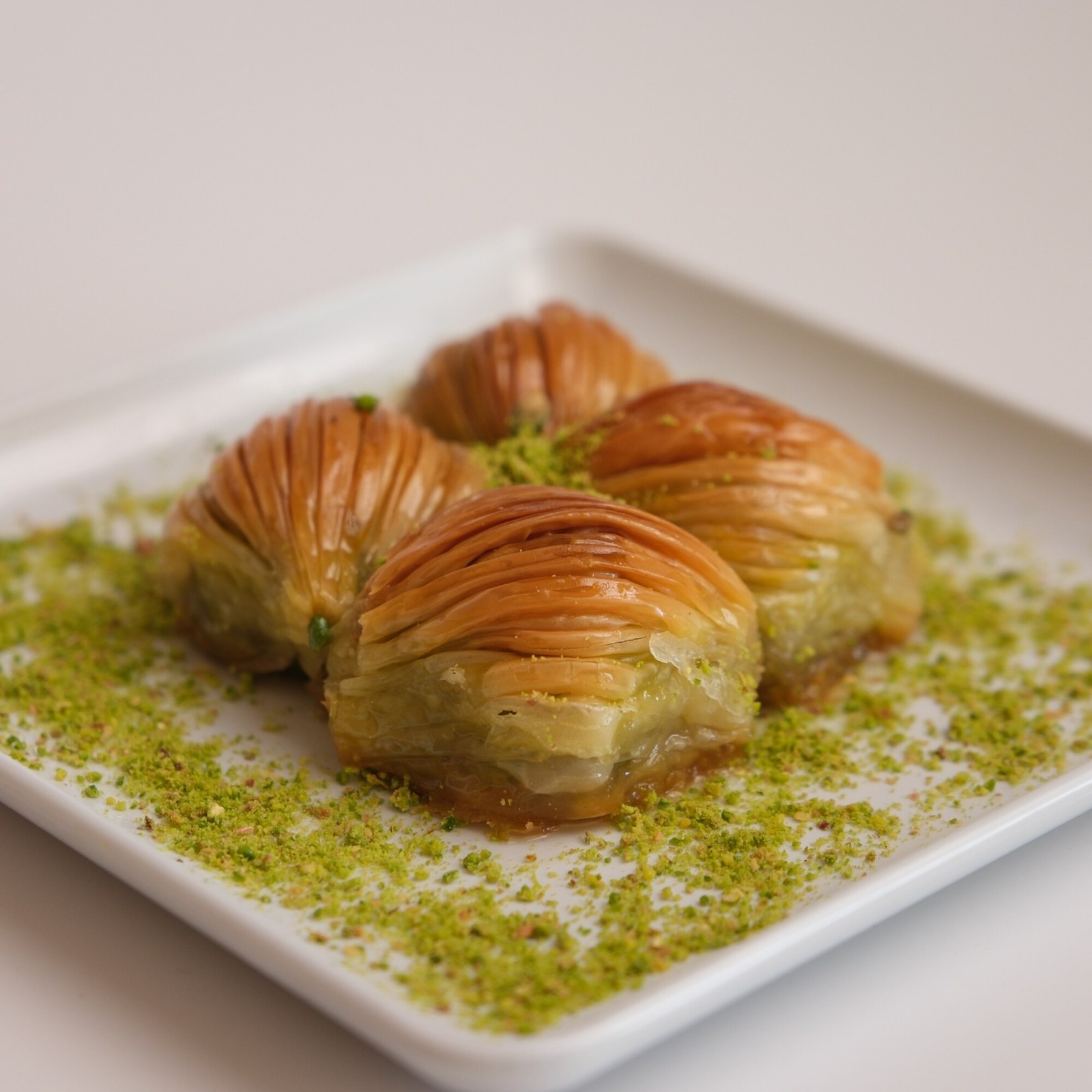 Fıstıklı Midye Baklava (1 kg.)