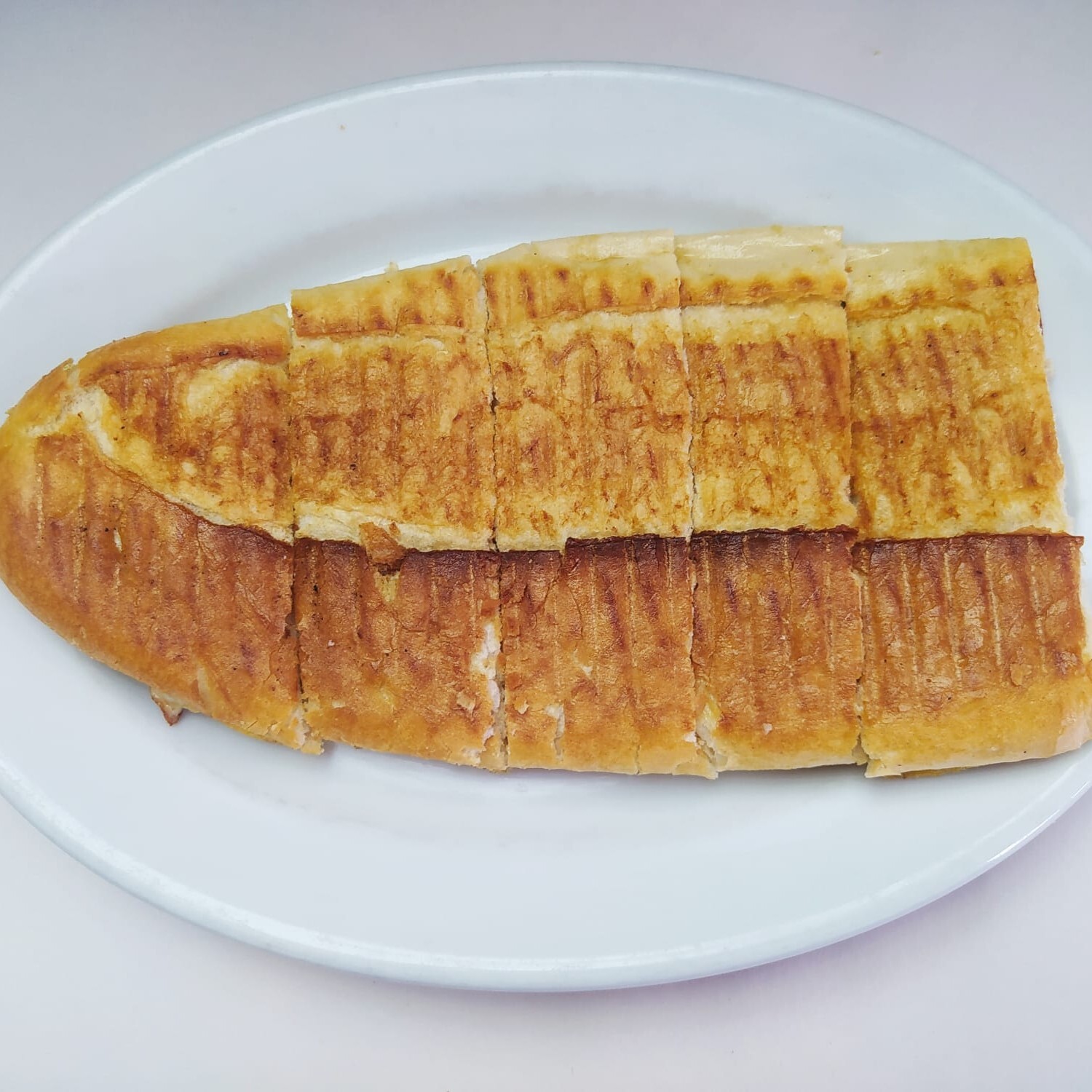 3 Çeyrek Ekmek Yumurtalı Karışık Tost
