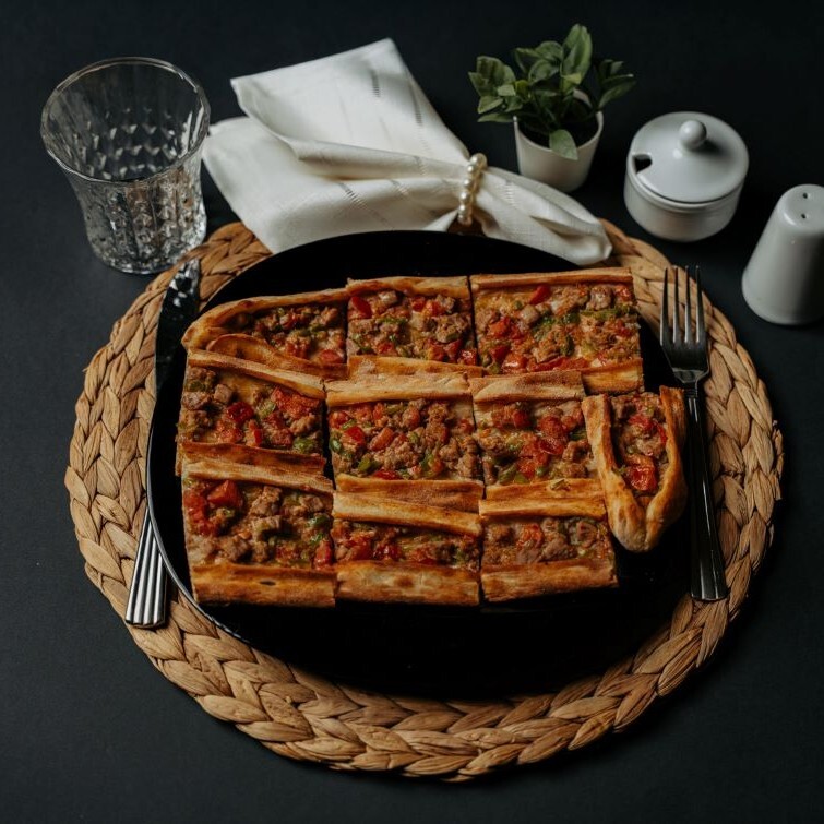 Kuşbaşılı Pide