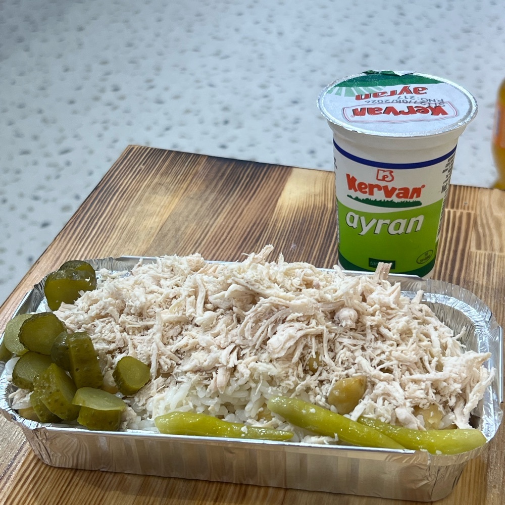 1.5 Porsiyon Bol Tavuklu Tereyağlı Nohutlu Pilav
