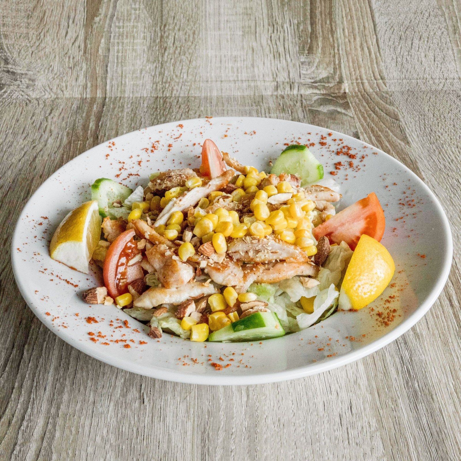 Tavuklu Bademli Salata