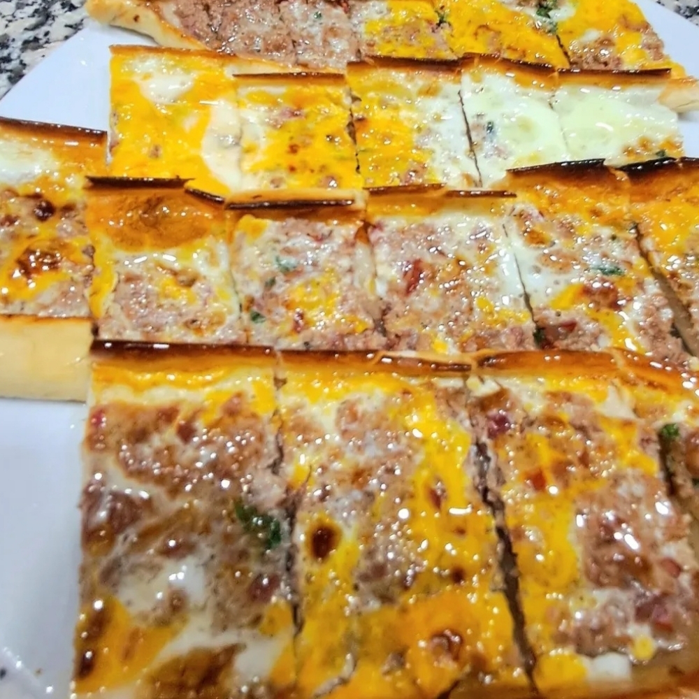 Kıymalı Yumurtalı Pide