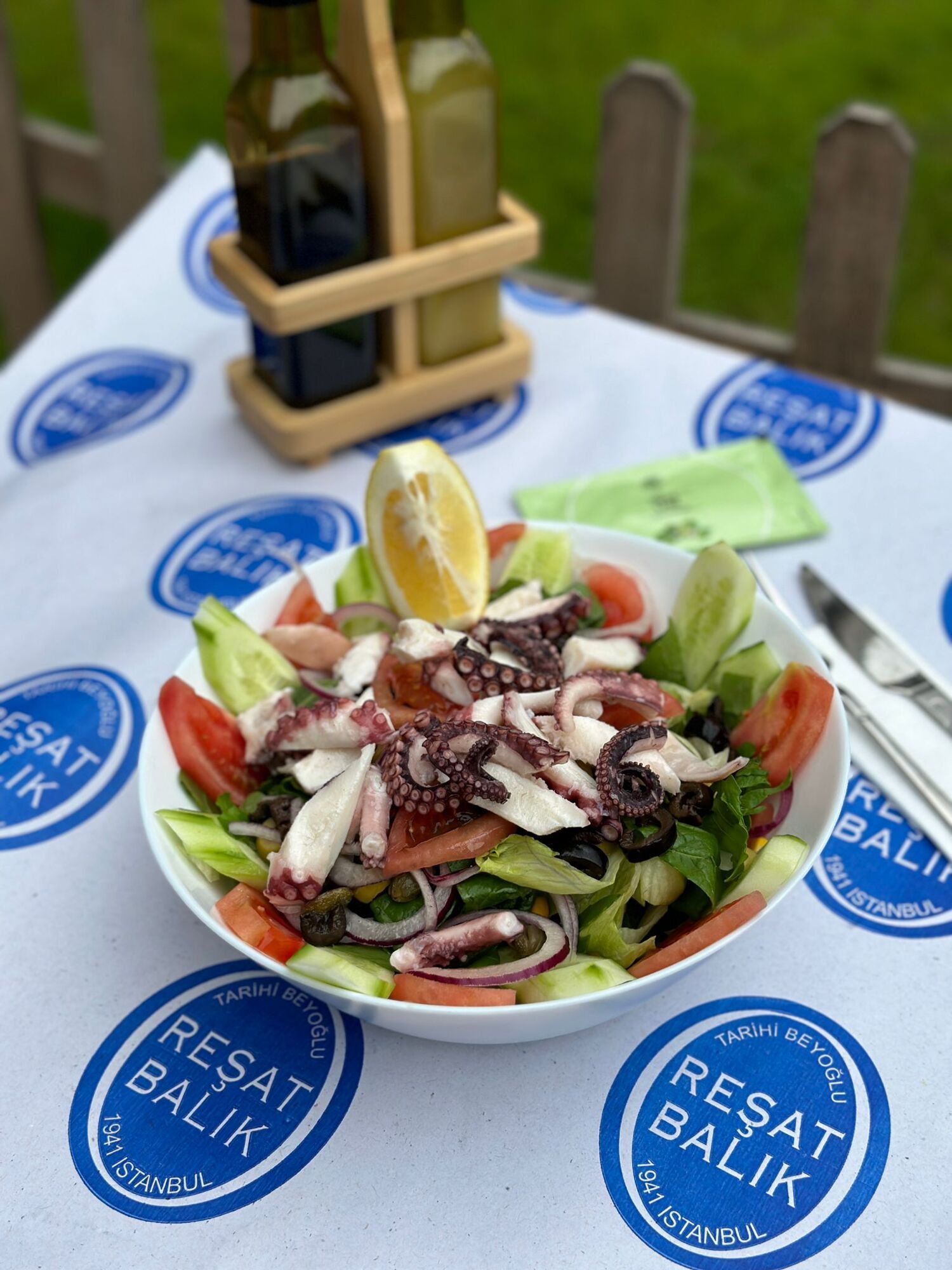 Ahtapotlu Salata