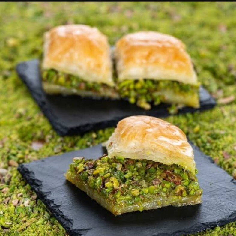 Fıstıklı Baklava (1 Kg.)