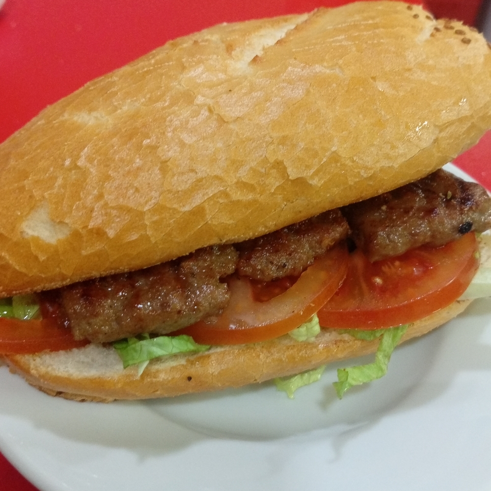 Köfte (Yarım Ekmek)